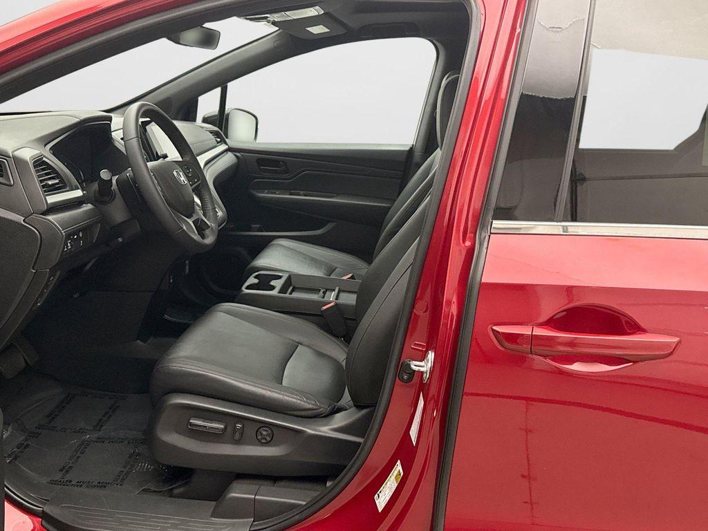 used 2023 Honda Odyssey car, priced at $30,238