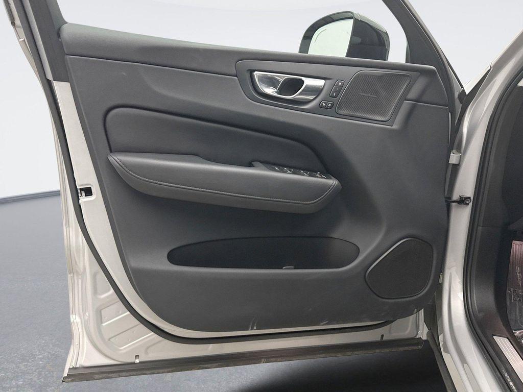 used 2023 Volvo XC60 car, priced at $32,999