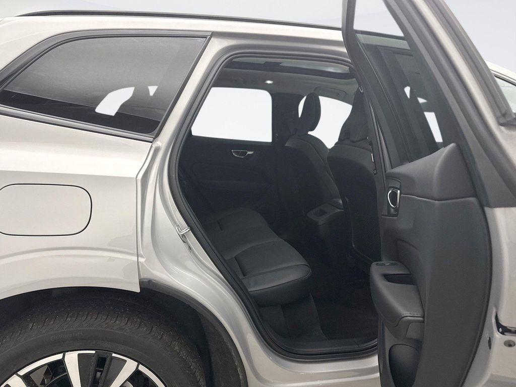 used 2023 Volvo XC60 car, priced at $32,999