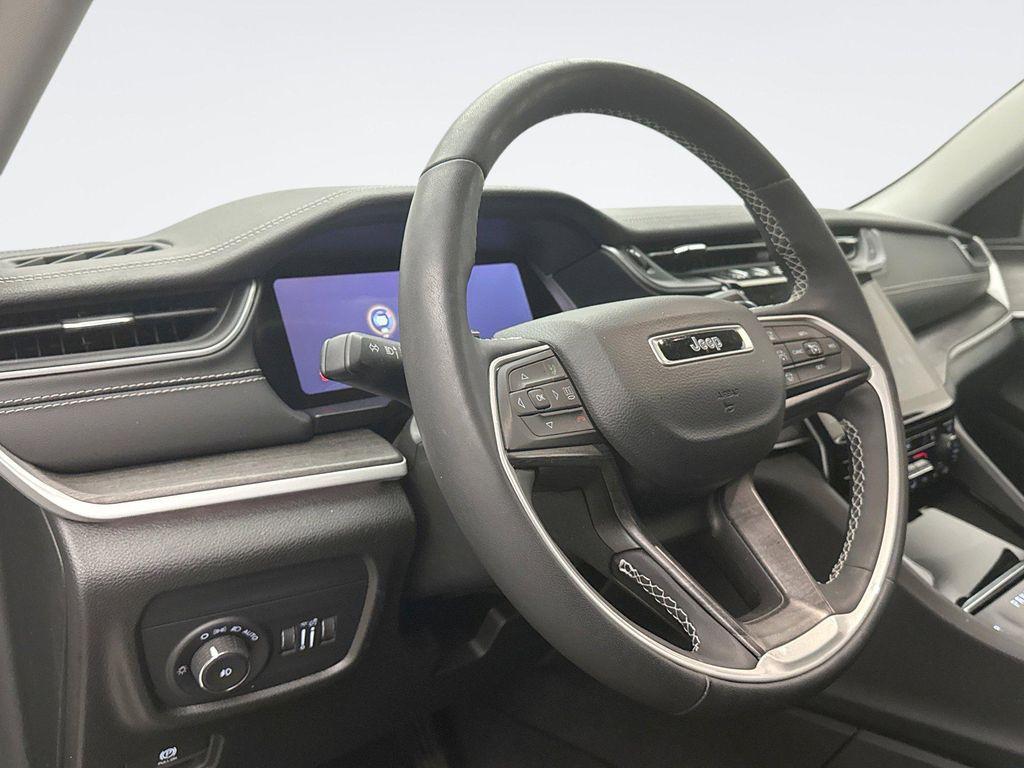 used 2023 Jeep Grand Cherokee car, priced at $31,000