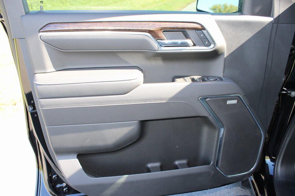 new 2025 GMC Sierra 1500 car, priced at $55,294