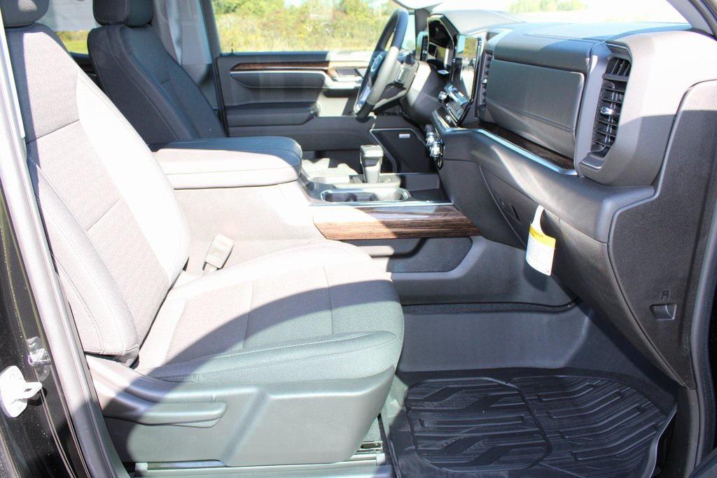 new 2025 GMC Sierra 1500 car, priced at $55,294