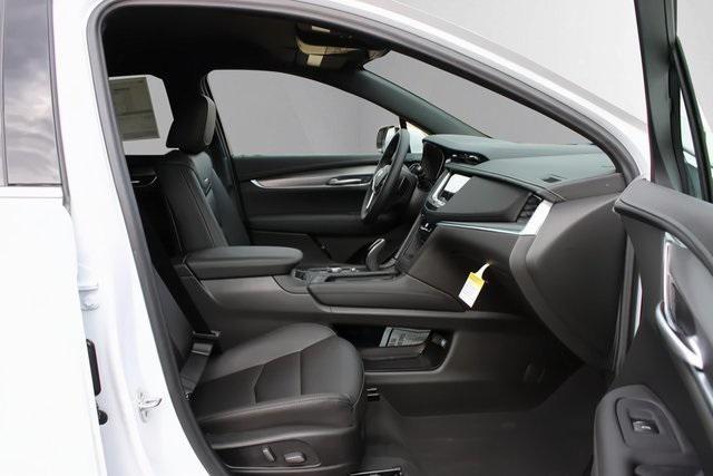 new 2025 Cadillac XT5 car, priced at $43,788