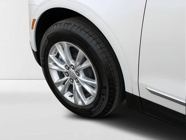 new 2025 Cadillac XT5 car, priced at $43,788