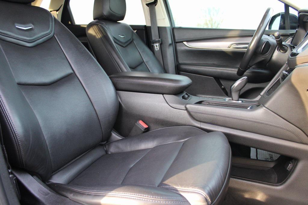 used 2017 Cadillac XT5 car, priced at $15,994