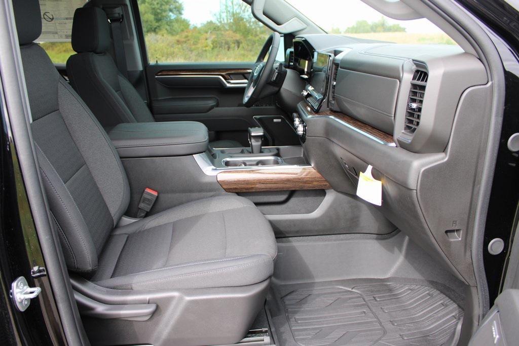new 2025 GMC Sierra 1500 car, priced at $55,294