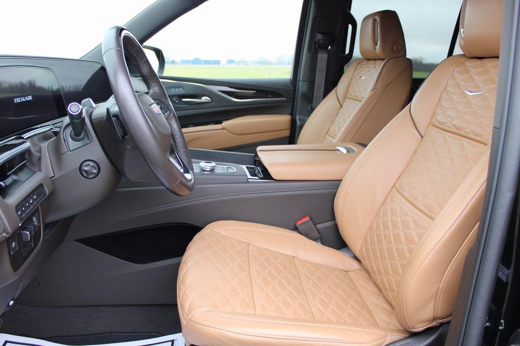 used 2024 Cadillac Escalade car, priced at $79,997
