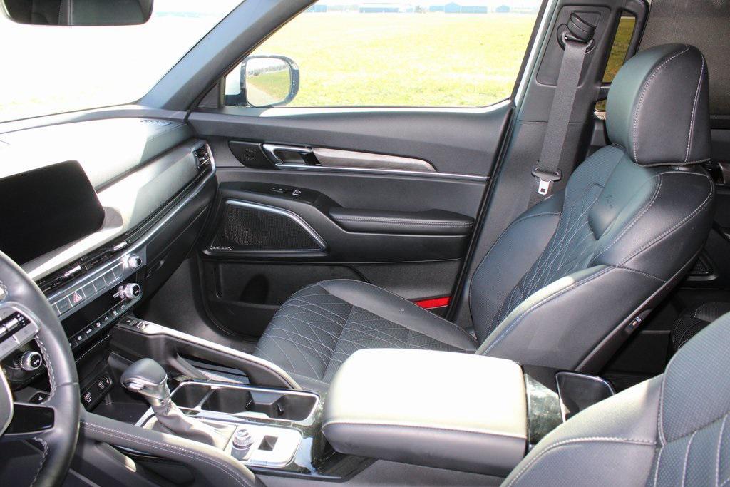 used 2025 Kia Telluride car, priced at $45,299