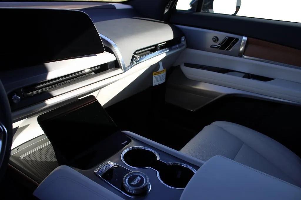 new 2026 Cadillac VISTIQ car, priced at $81,010