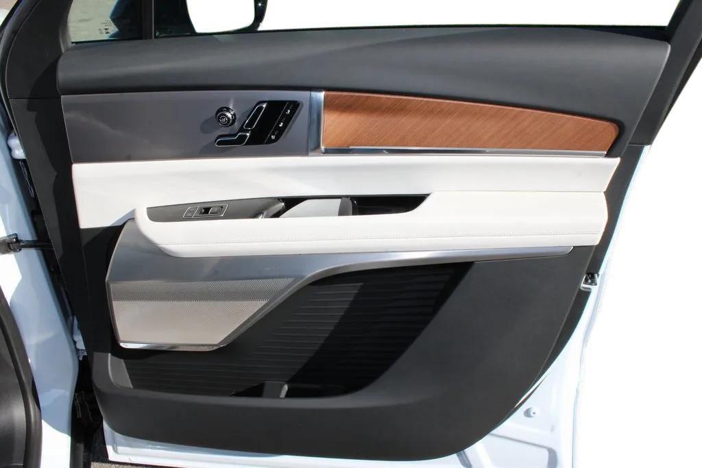 new 2026 Cadillac VISTIQ car, priced at $81,010