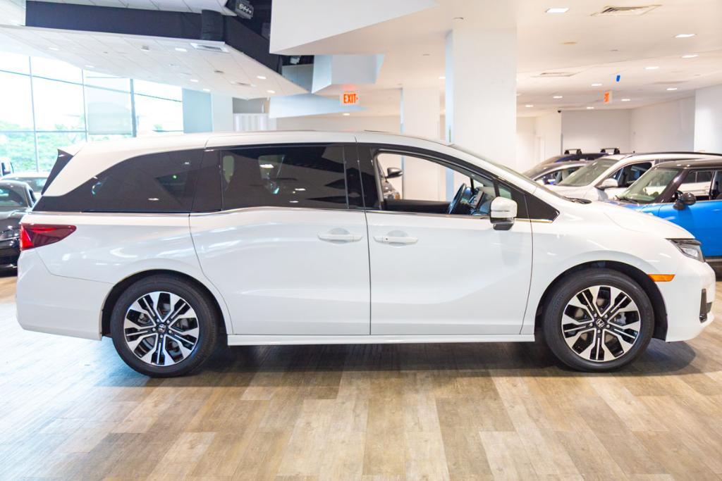used 2025 Honda Odyssey car, priced at $54,995