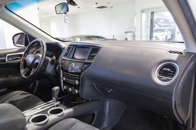 used 2014 Nissan Pathfinder car, priced at $9,995