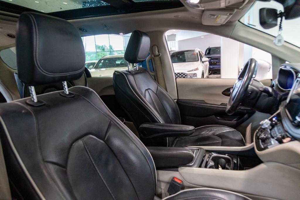 used 2022 Chrysler Pacifica Hybrid car, priced at $39,995