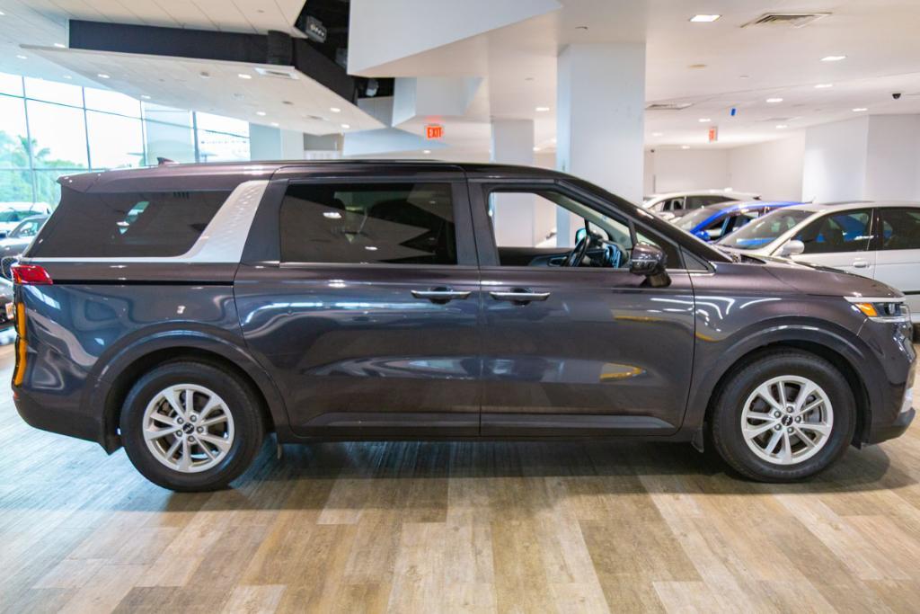 used 2024 Kia Carnival car, priced at $34,995