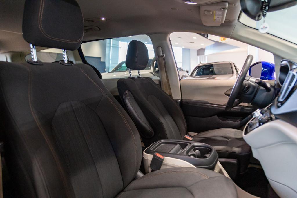 used 2018 Chrysler Pacifica car, priced at $19,995