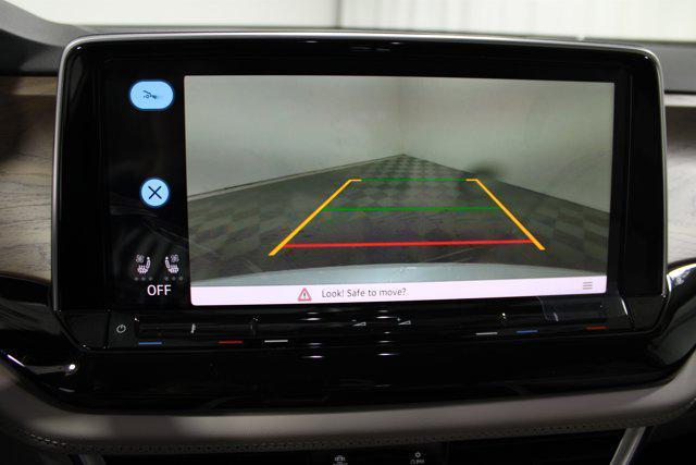 new 2026 Volkswagen Atlas car, priced at $38,812