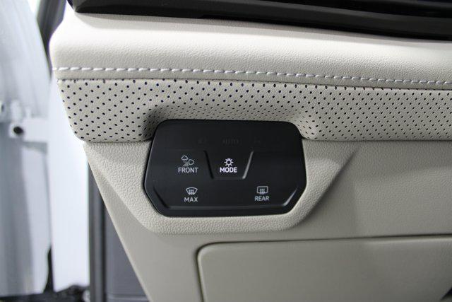 new 2026 Volkswagen Atlas car, priced at $38,812