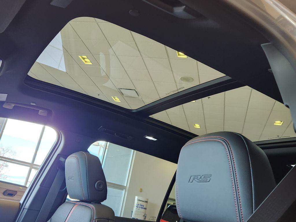 new 2026 Chevrolet Traverse car, priced at $61,915