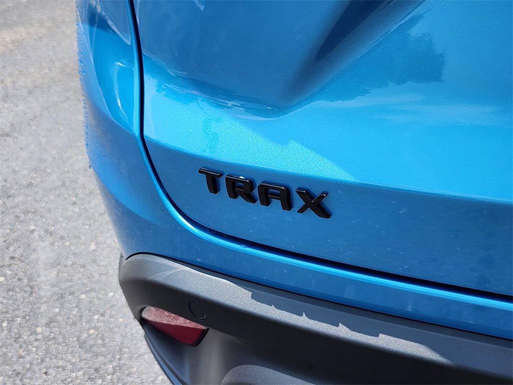 new 2025 Chevrolet Trax car, priced at $25,002
