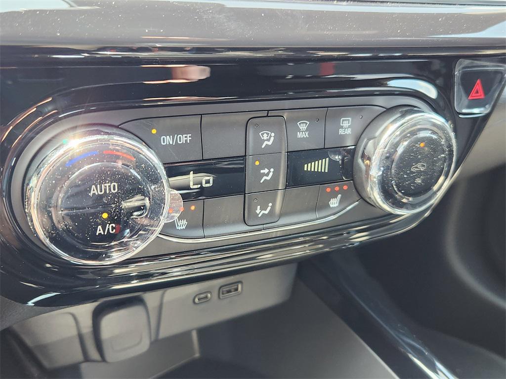 new 2025 Chevrolet Trax car, priced at $25,002