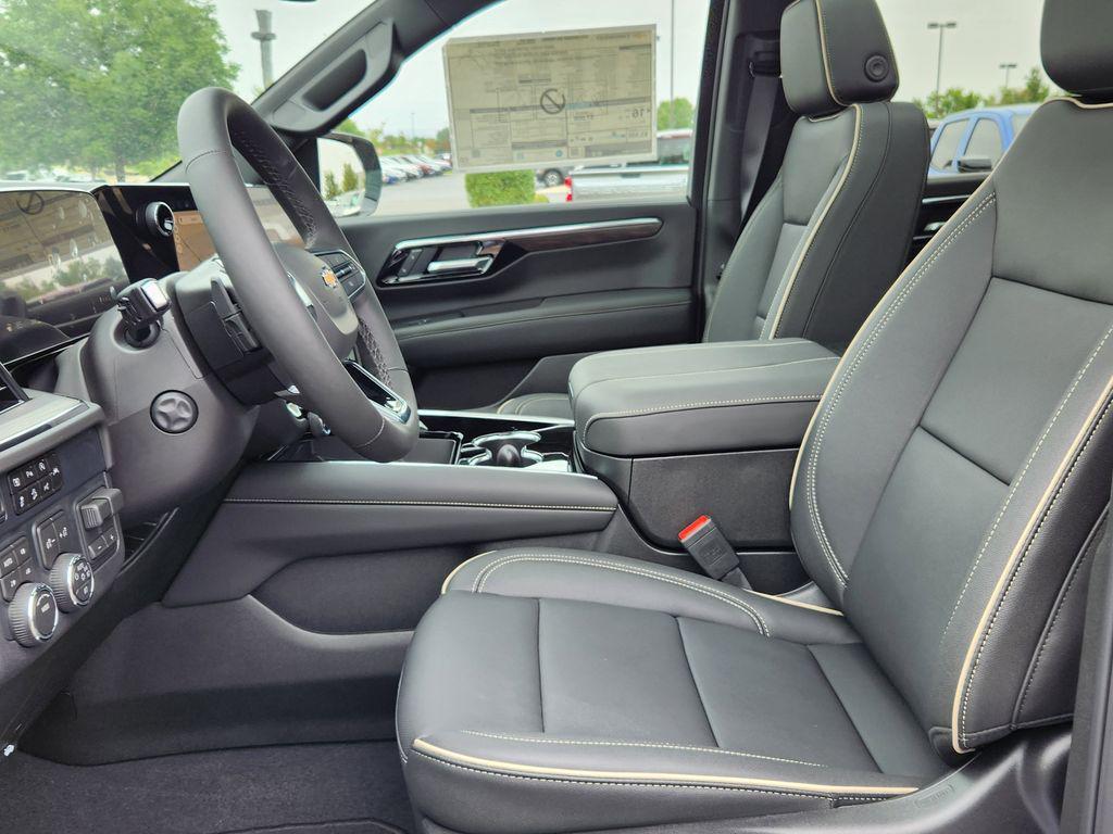 new 2025 Chevrolet Suburban car, priced at $81,131