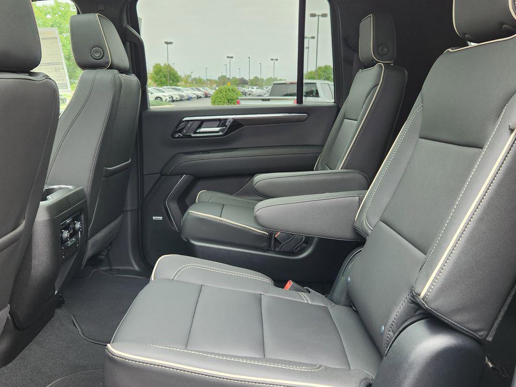 new 2025 Chevrolet Suburban car, priced at $81,131