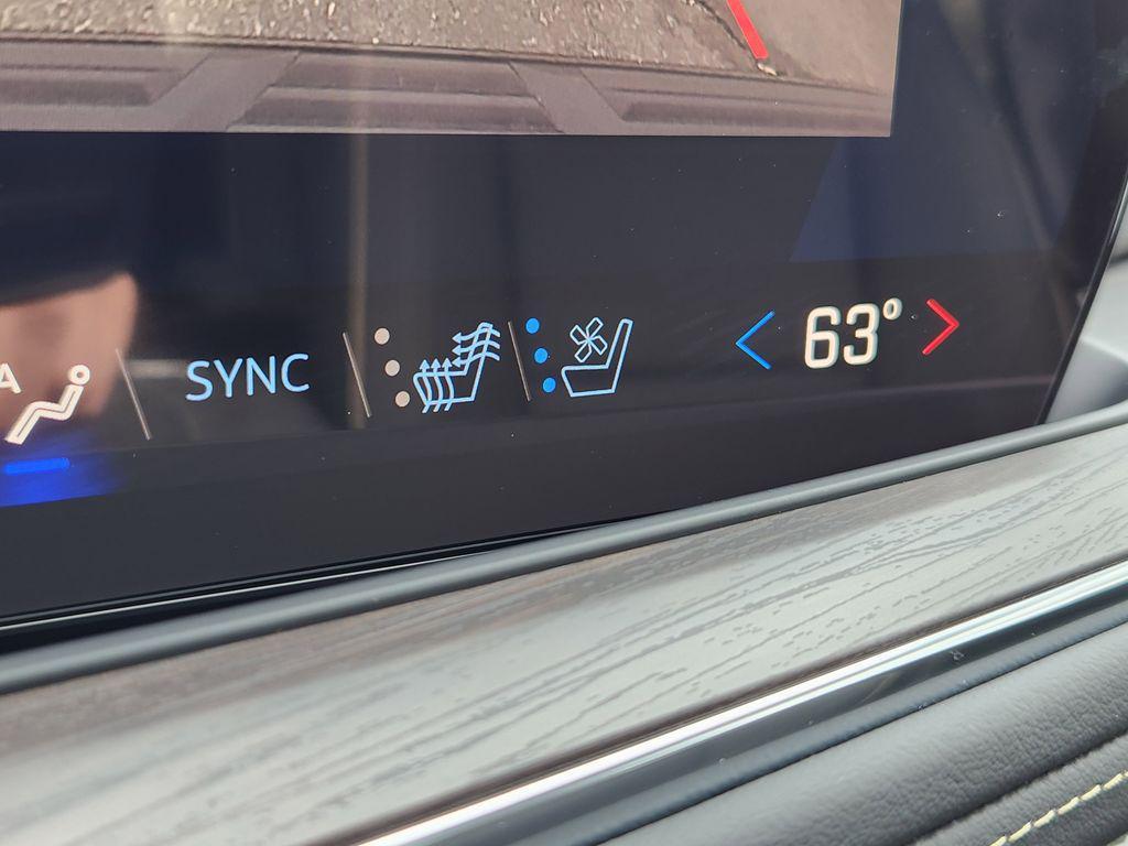 new 2025 Chevrolet Suburban car, priced at $81,131