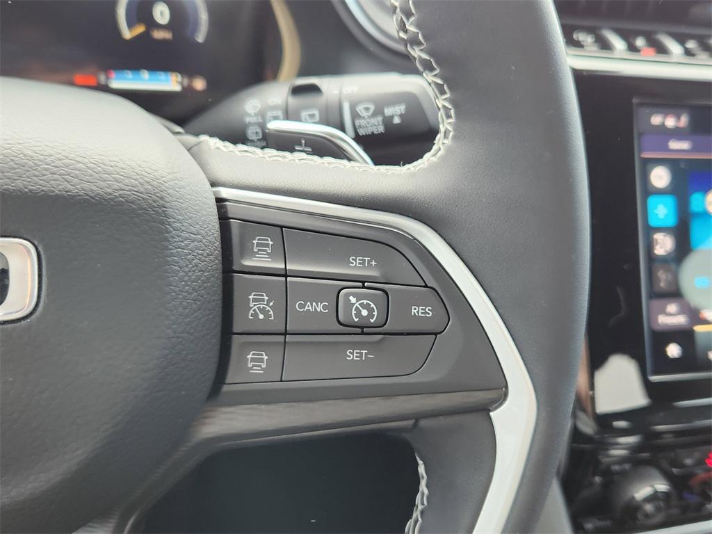 used 2024 Jeep Grand Cherokee car, priced at $33,993