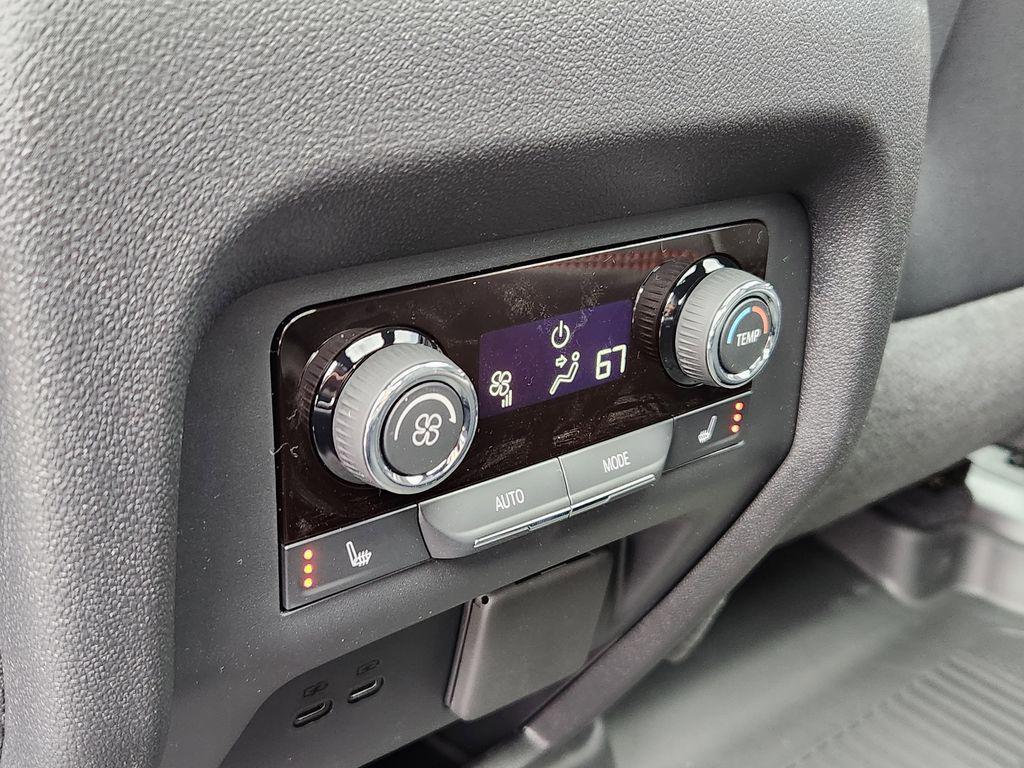 new 2026 Chevrolet Traverse car, priced at $60,352