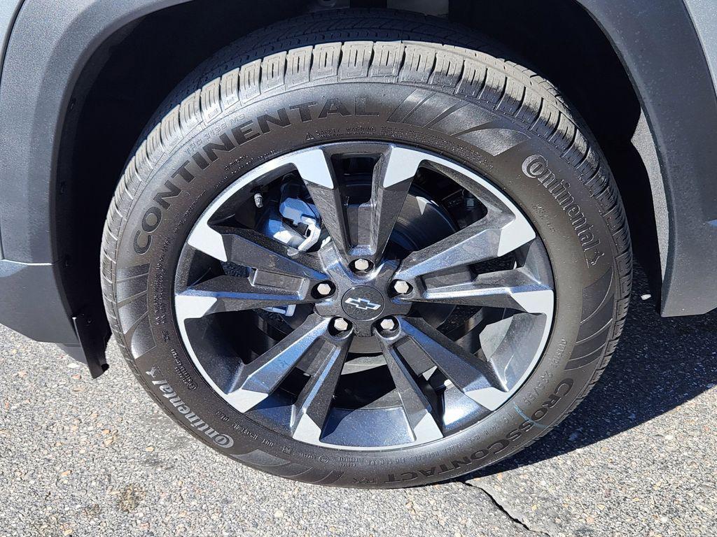 new 2026 Chevrolet Equinox car, priced at $38,785