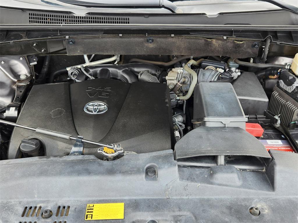 used 2017 Toyota Highlander car, priced at $18,999