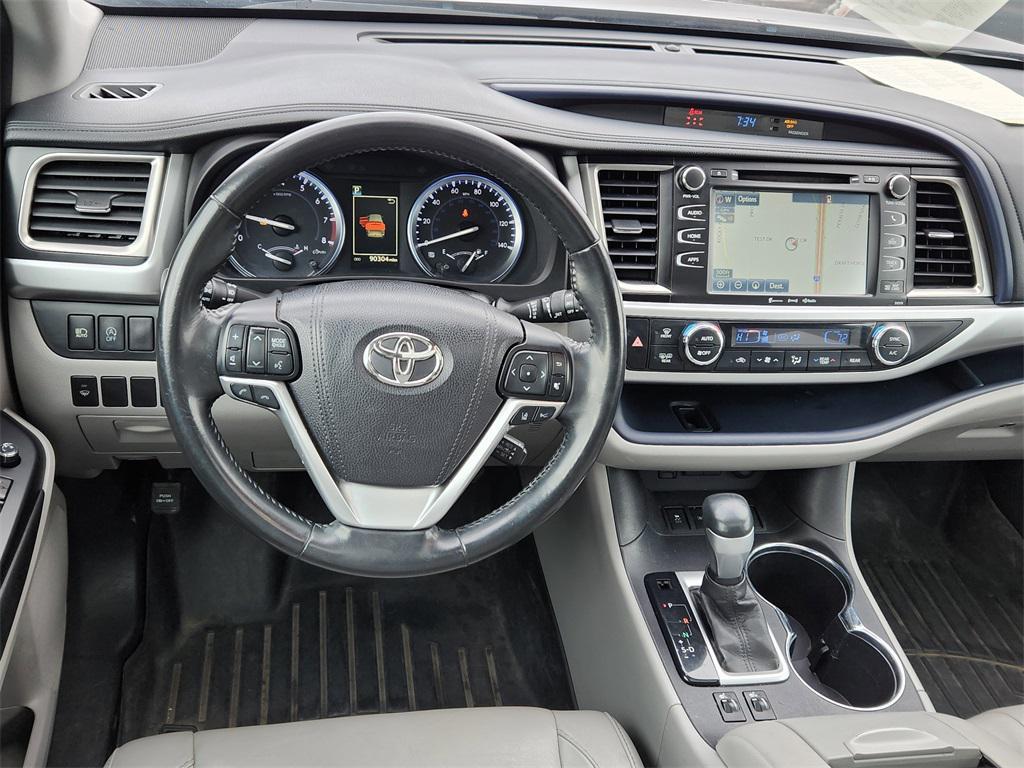 used 2017 Toyota Highlander car, priced at $18,999