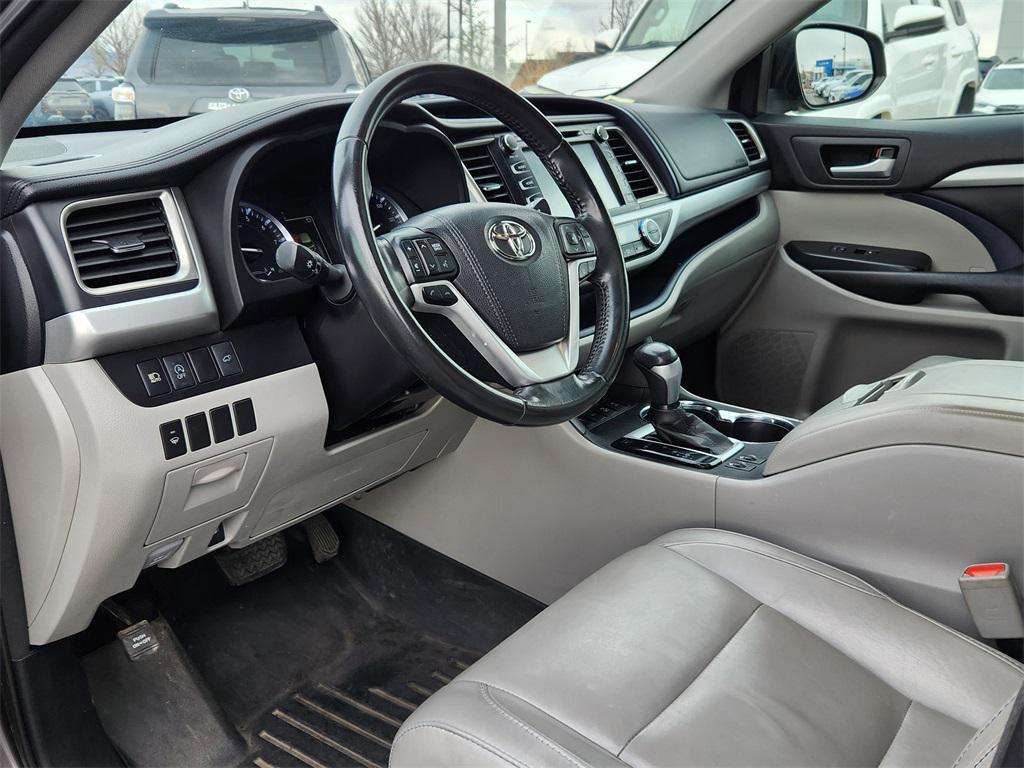 used 2017 Toyota Highlander car, priced at $18,999