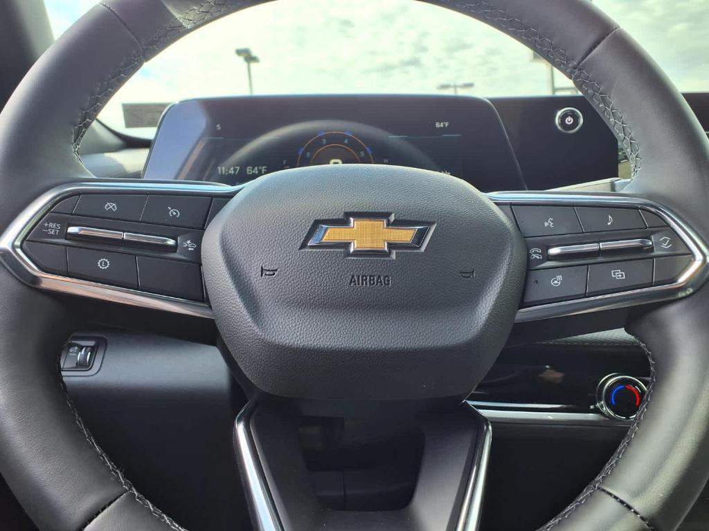new 2026 Chevrolet Equinox car, priced at $33,901