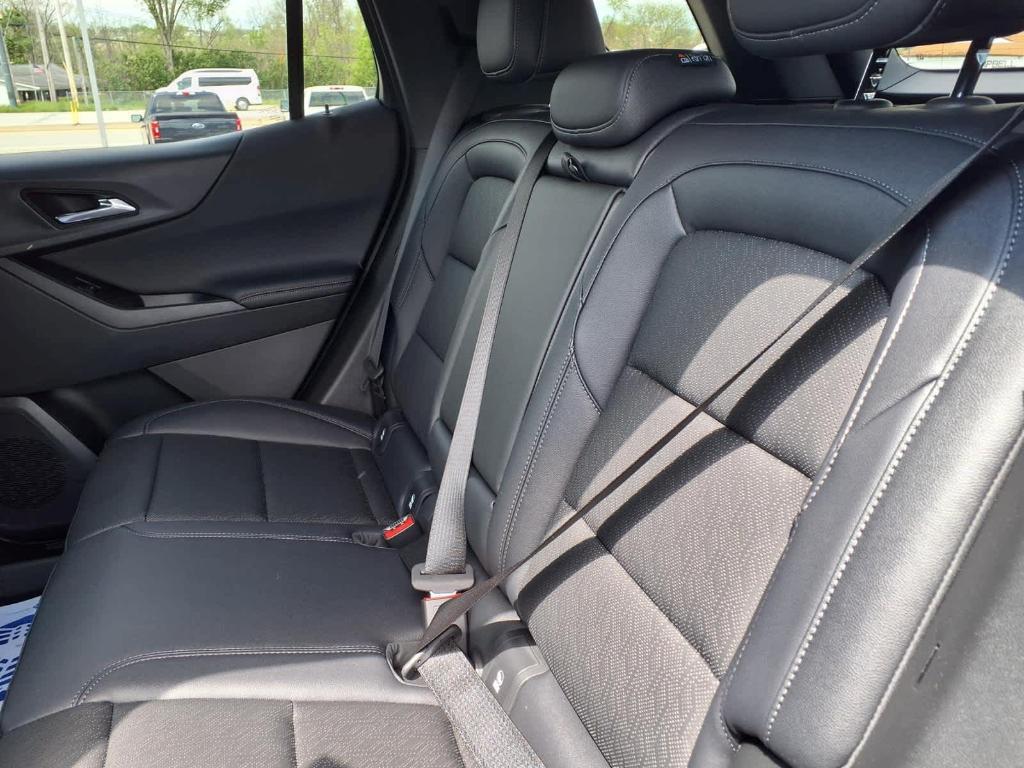 new 2026 Chevrolet Equinox car, priced at $33,901