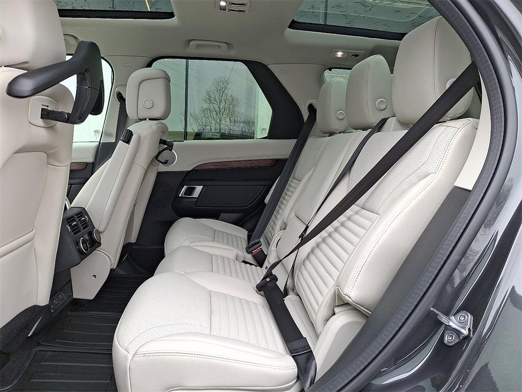 new 2026 Land Rover Discovery car, priced at $69,691