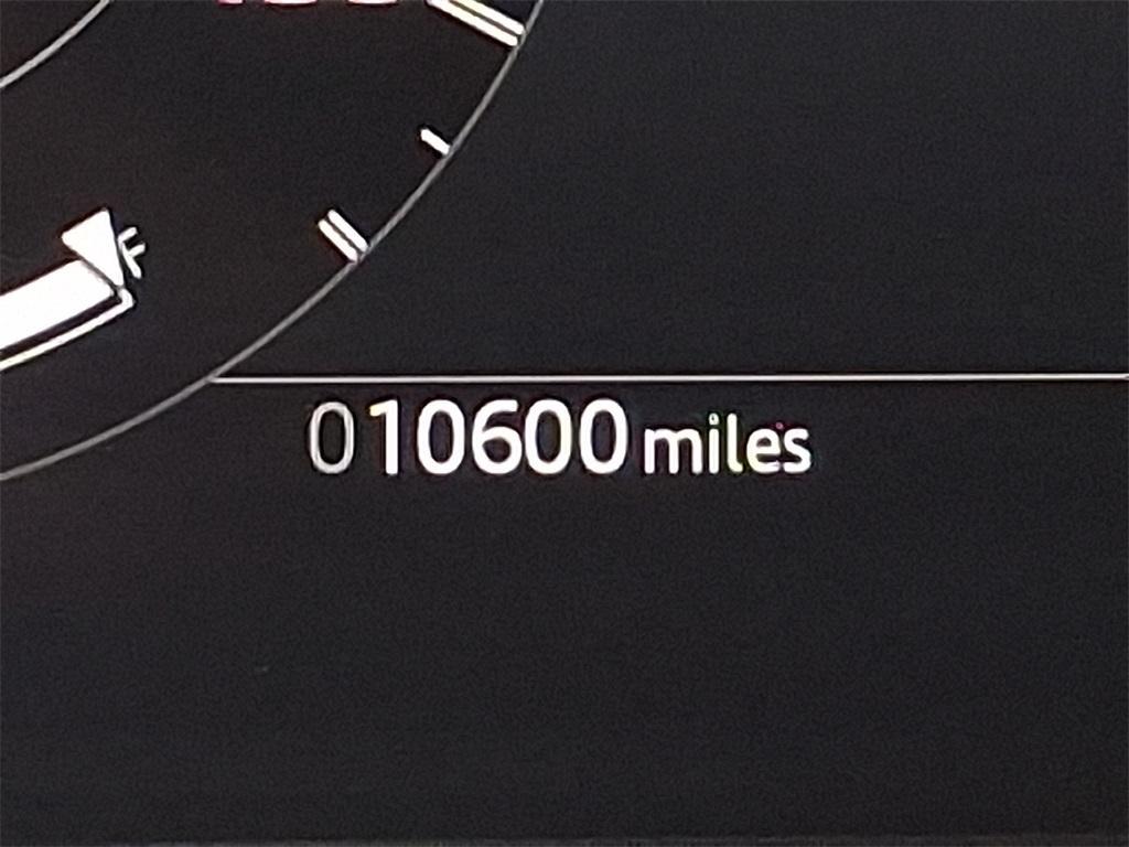 used 2025 Land Rover Discovery car, priced at $54,750