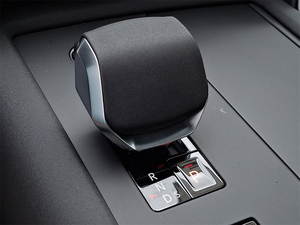 new 2026 Land Rover Discovery car, priced at $82,291