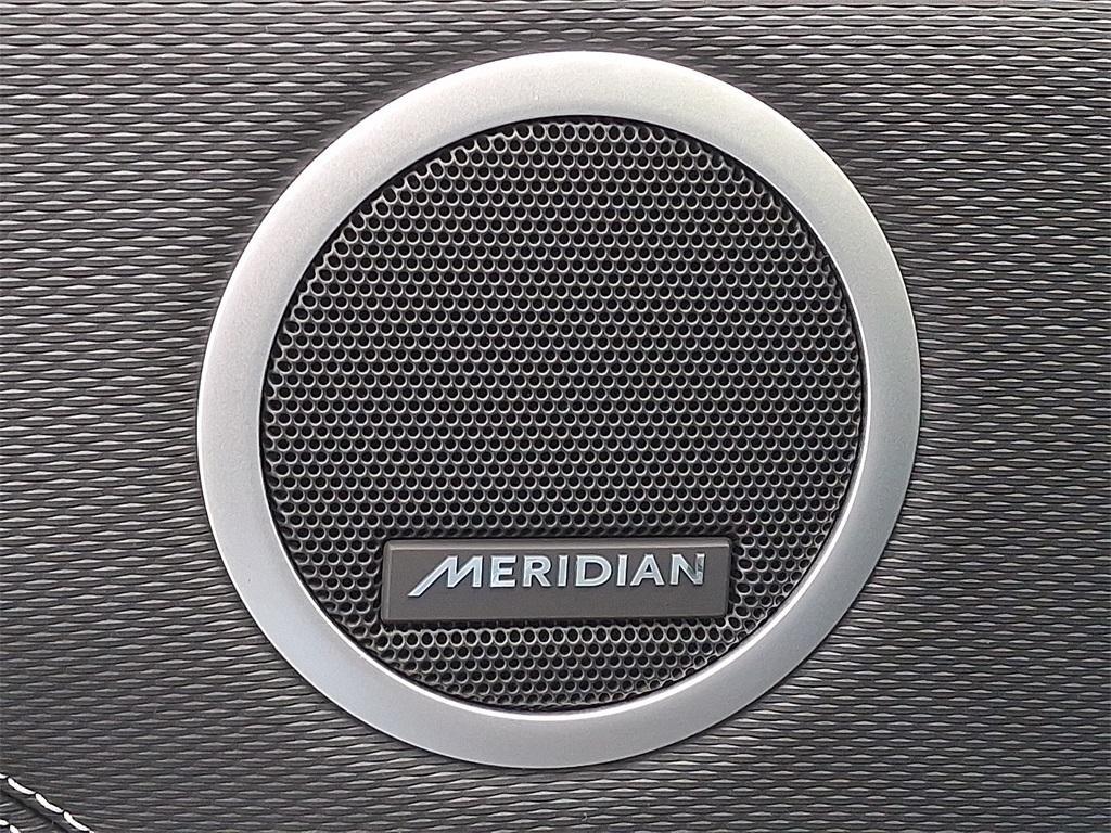 new 2026 Land Rover Discovery car, priced at $82,291