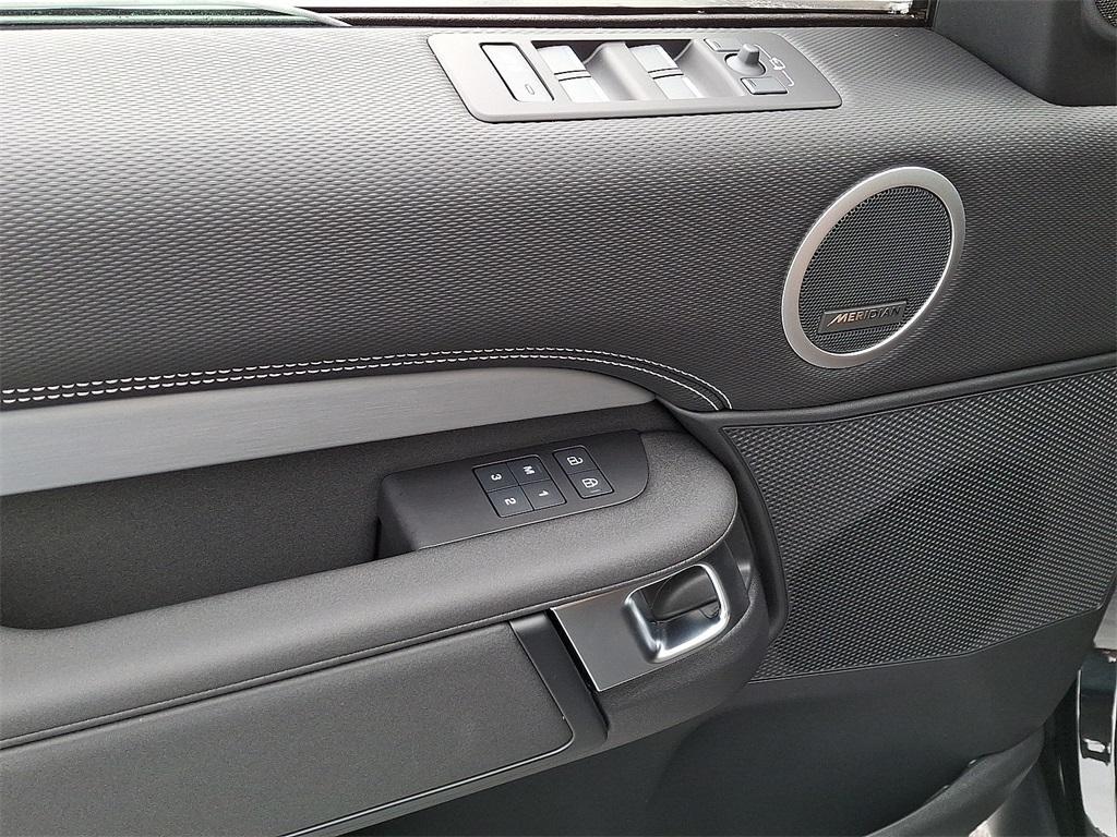 new 2026 Land Rover Discovery car, priced at $82,291