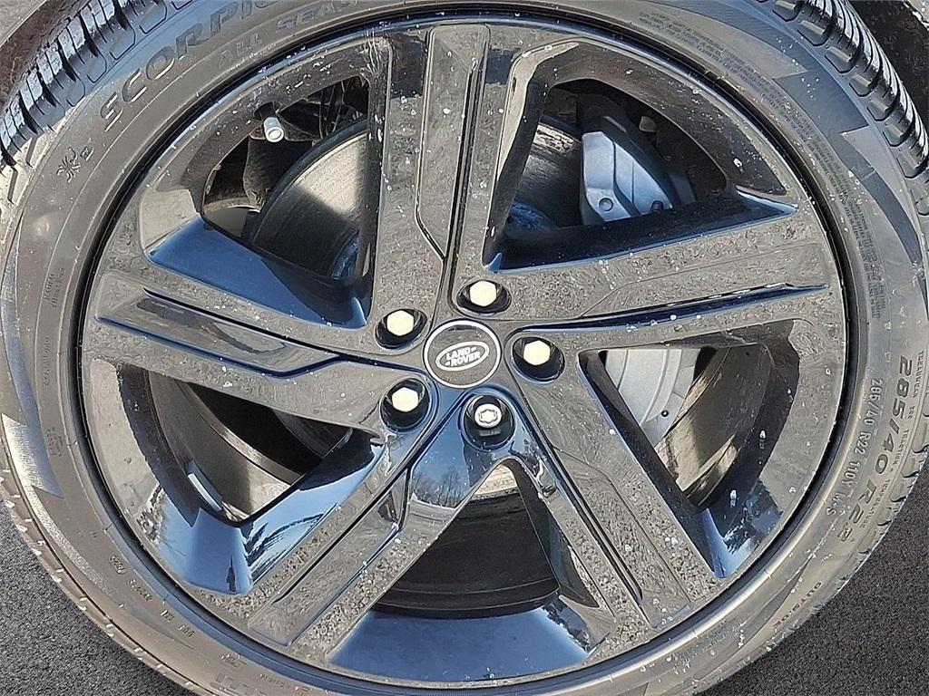 used 2025 Land Rover Discovery car, priced at $63,950