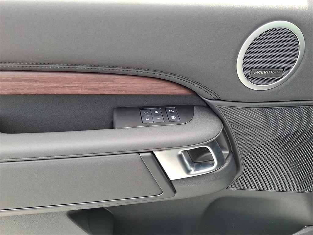 new 2025 Land Rover Discovery car, priced at $67,153