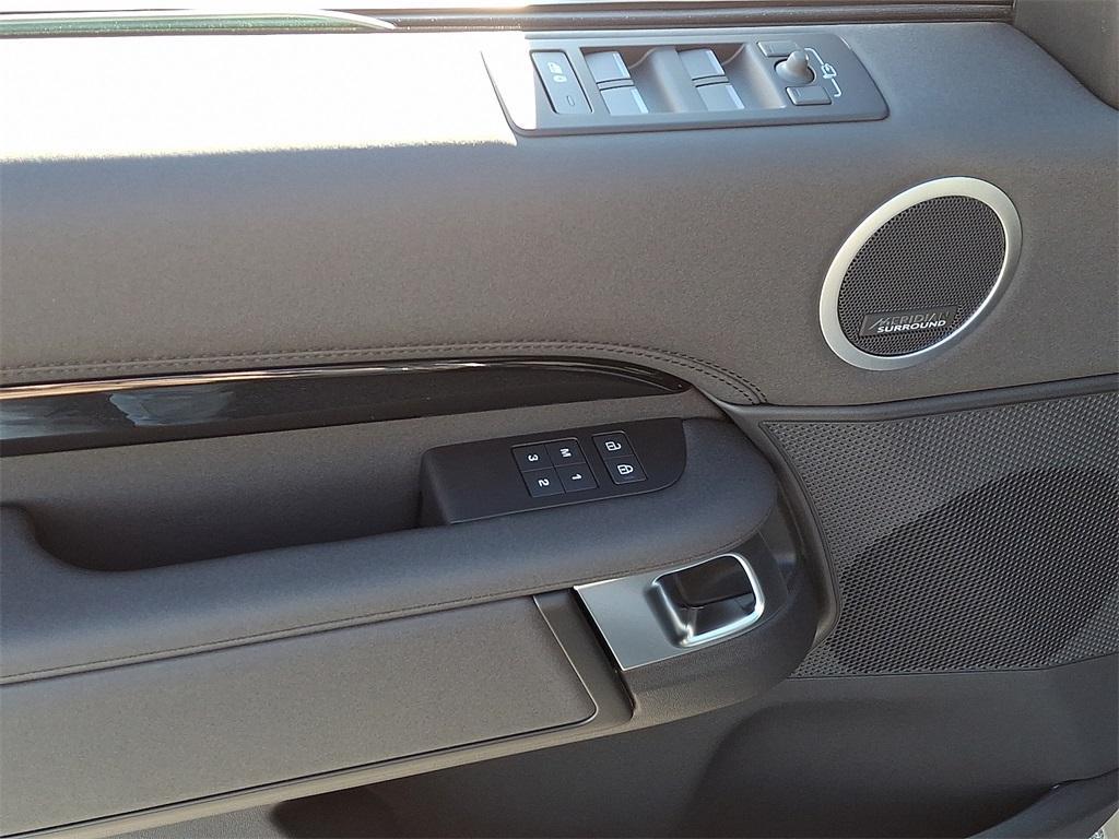 new 2025 Land Rover Discovery car, priced at $70,193