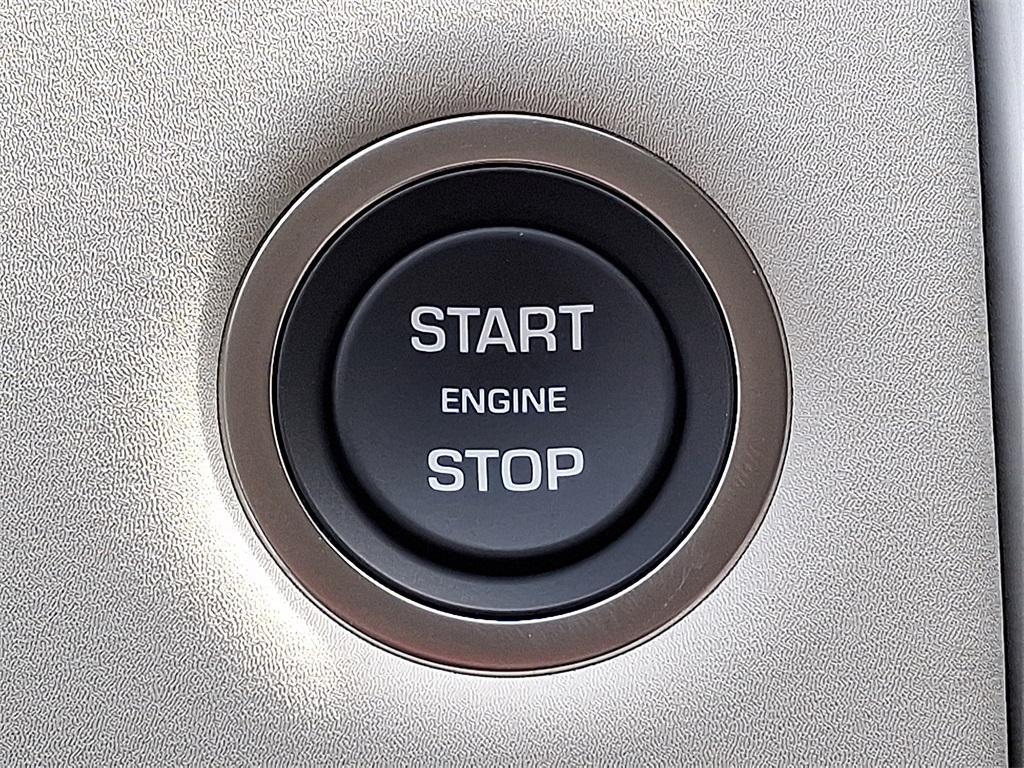 new 2026 Land Rover Discovery car, priced at $68,491