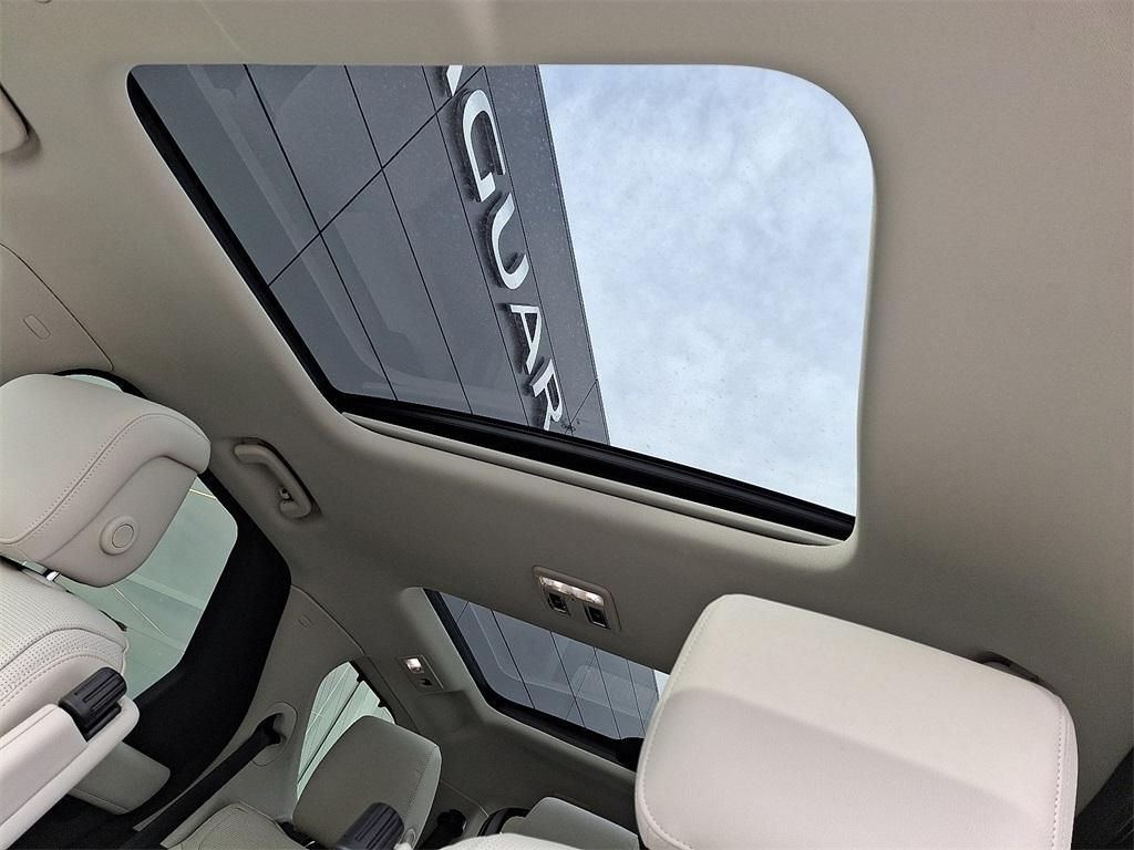 new 2026 Land Rover Discovery car, priced at $68,491