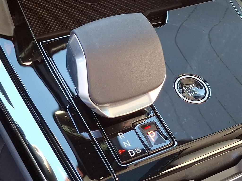 new 2025 Land Rover Range Rover Sport car, priced at $109,215