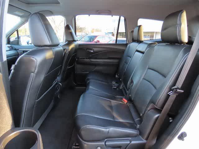 used 2021 Honda Pilot car, priced at $25,547