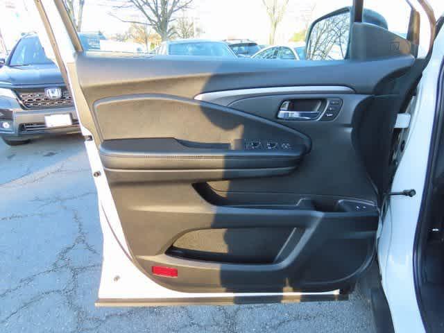 used 2021 Honda Pilot car, priced at $25,547