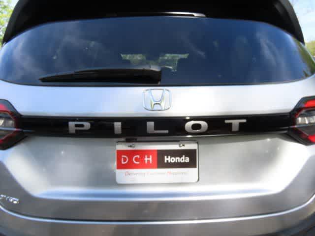 new 2026 Honda Pilot car, priced at $49,735