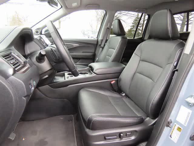 used 2025 Honda Ridgeline car, priced at $35,612